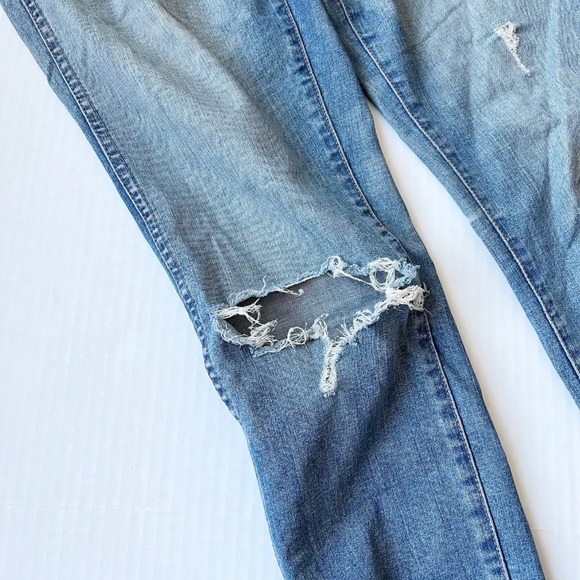 Madewell Curvy High-Rise Skinny Jeans: Drop Step-Hem Edition - Picture 5 of 10